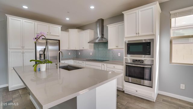 3871 E LOMA VISTA Street, Gilbert, AZ 85295