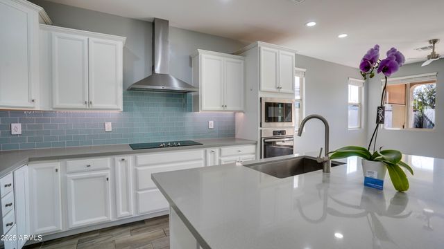 3871 E LOMA VISTA Street, Gilbert, AZ 85295