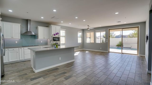 3871 E LOMA VISTA Street, Gilbert, AZ 85295