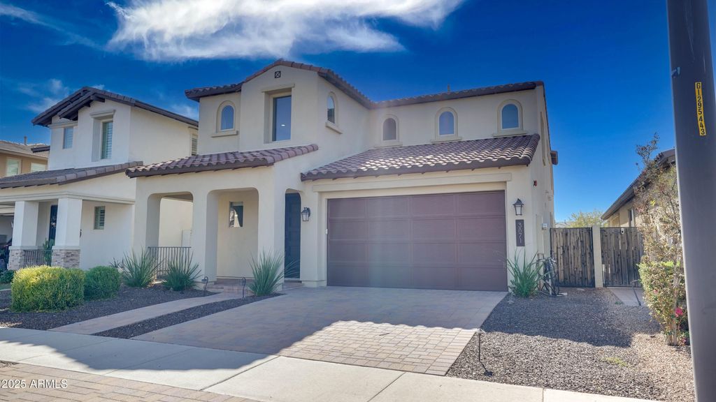 3871 E LOMA VISTA Street, Gilbert, AZ 85295