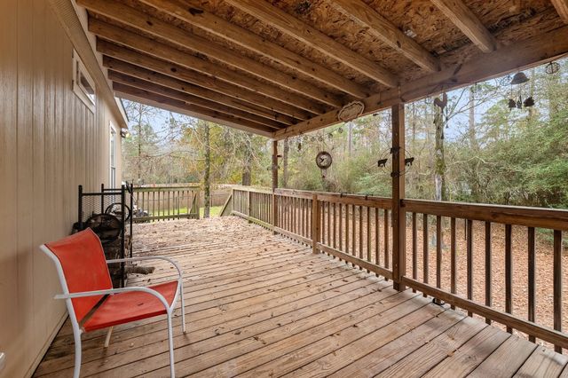 32 Oak Lake, Trinity, TX 75862