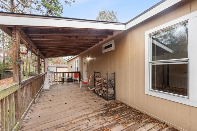 32 Oak Lake, Trinity, TX 75862