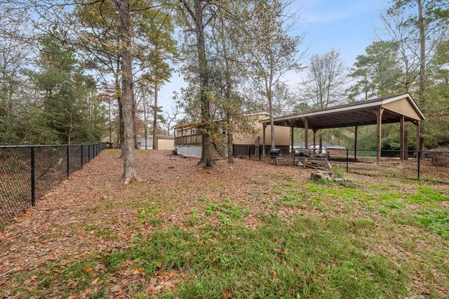 32 Oak Lake, Trinity, TX 75862