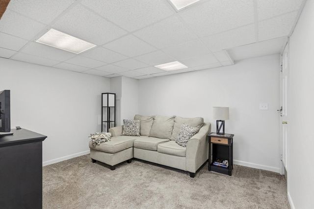 58 Aldrich Rd, Wilmington, MA 01887