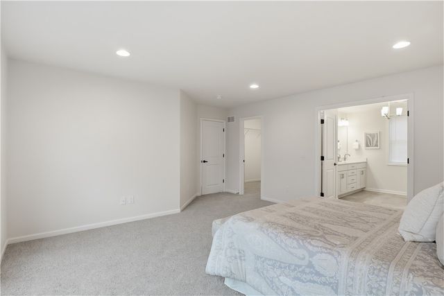 8 Nightfrost Lane, Henrietta, NY 14467