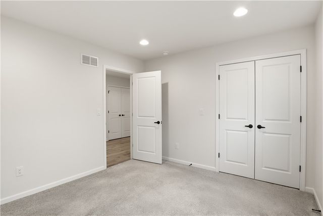 8 Nightfrost Lane, Henrietta, NY 14467