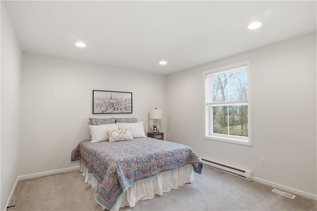 8 Nightfrost Lane, Henrietta, NY 14467