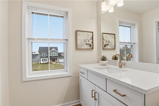 8 Nightfrost Lane, Henrietta, NY 14467