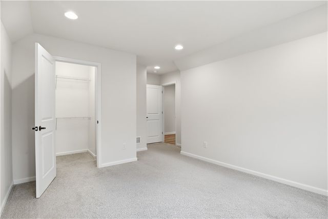 8 Nightfrost Lane, Henrietta, NY 14467