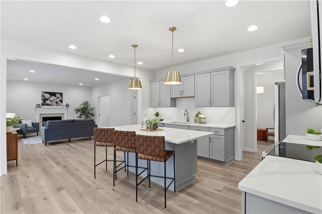 8 Nightfrost Lane, Henrietta, NY 14467