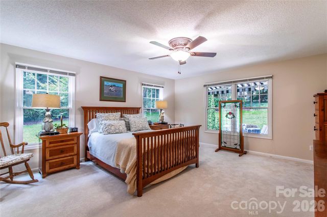 1705 Hummingbird Lane, Hendersonville, NC 28792