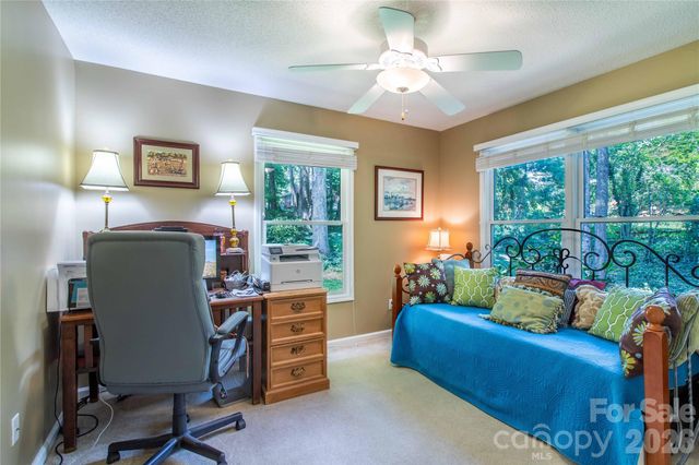 1705 Hummingbird Lane, Hendersonville, NC 28792