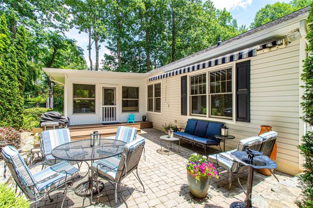 1705 Hummingbird Lane, Hendersonville, NC 28792