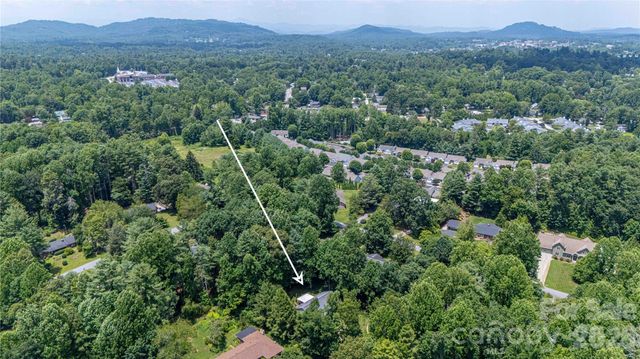 1705 Hummingbird Lane, Hendersonville, NC 28792