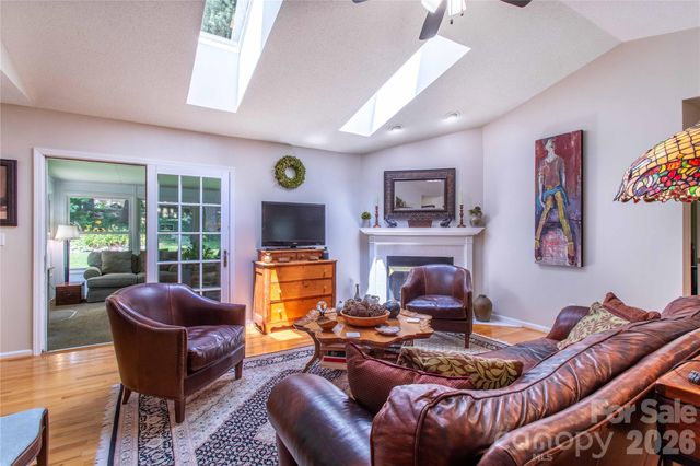 1705 Hummingbird Lane, Hendersonville, NC 28792