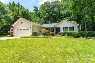 1705 Hummingbird Lane, Hendersonville, NC 28792