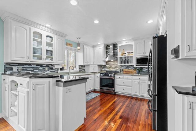 2732 INDEPENDENCE COURT, Appleton, WI 54914