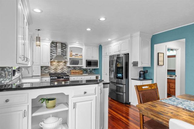 2732 INDEPENDENCE COURT, Appleton, WI 54914