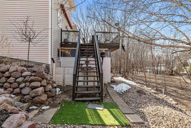 2732 INDEPENDENCE COURT, Appleton, WI 54914