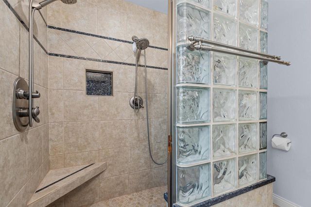 2732 INDEPENDENCE COURT, Appleton, WI 54914