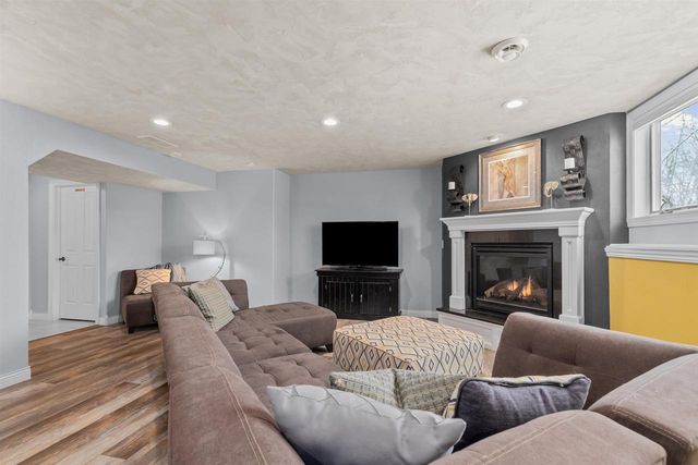 2732 INDEPENDENCE COURT, Appleton, WI 54914