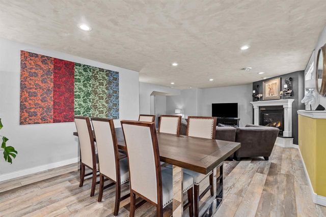 2732 INDEPENDENCE COURT, Appleton, WI 54914