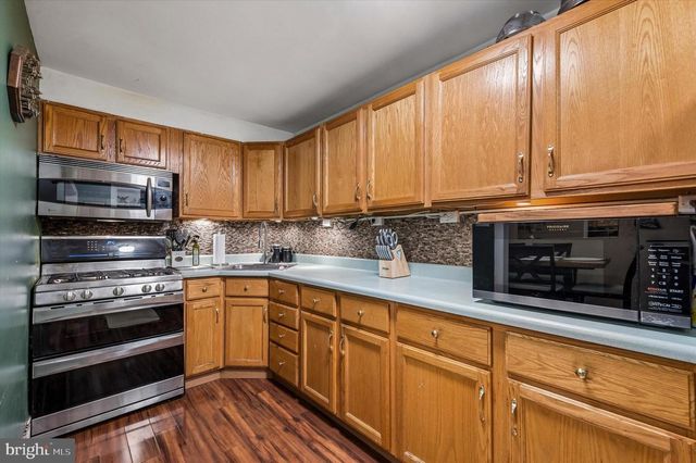 1012 WINDSOR RD, Collingdale, PA 19023
