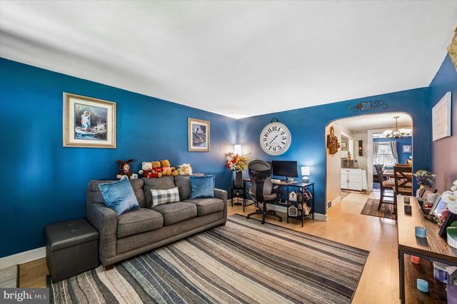 1012 WINDSOR RD, Collingdale, PA 19023
