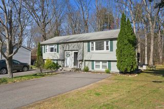 22 Derryfield Rd # R, Derry, NH 03038