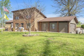 19077 Lawrence 2170, Aurora, MO 65605