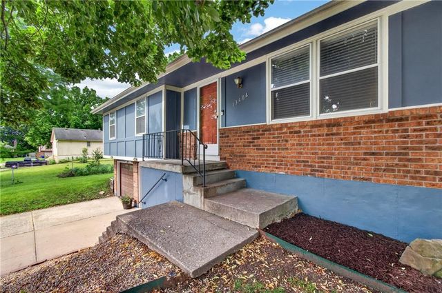 13404 Oakland Avenue, Grandview, MO 64030