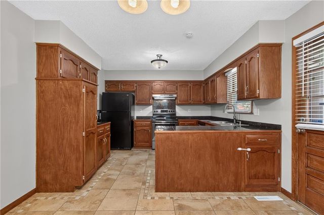 13404 Oakland Avenue, Grandview, MO 64030