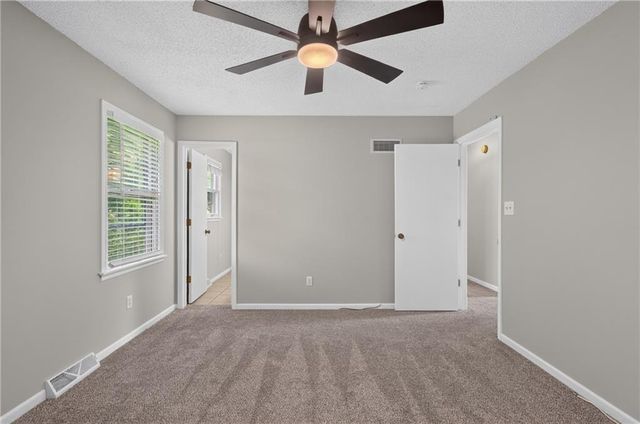 13404 Oakland Avenue, Grandview, MO 64030