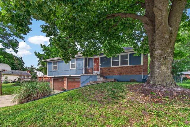 13404 Oakland Avenue, Grandview, MO 64030