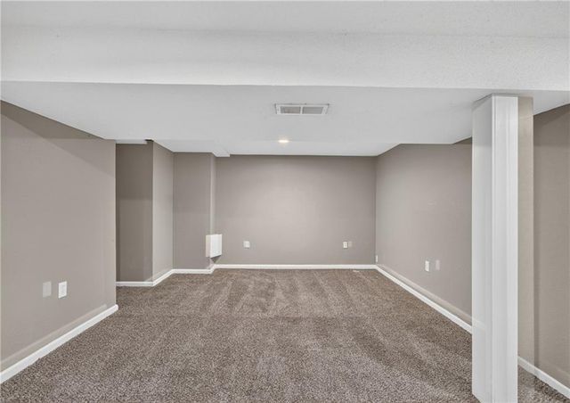 13404 Oakland Avenue, Grandview, MO 64030
