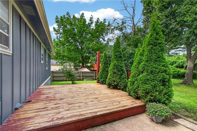 13404 Oakland Avenue, Grandview, MO 64030