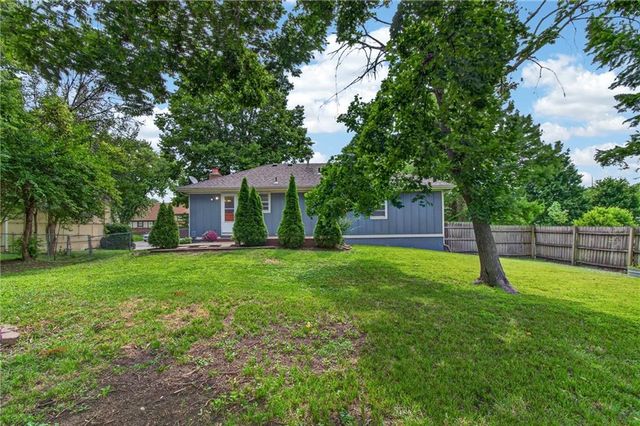 13404 Oakland Avenue, Grandview, MO 64030