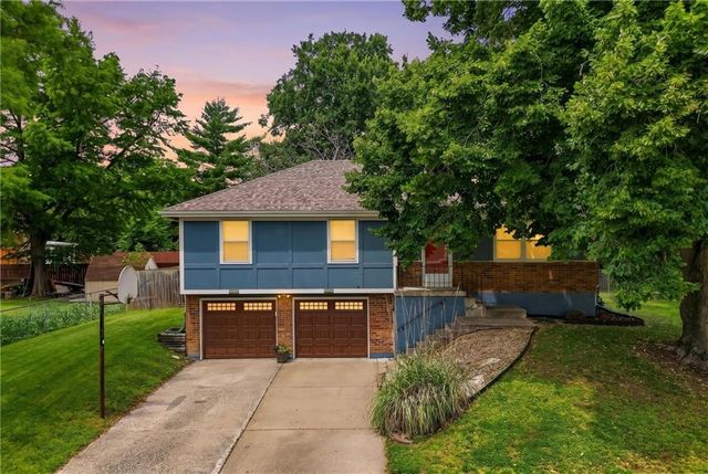 13404 Oakland Avenue, Grandview, MO 64030