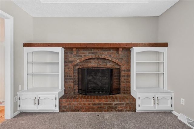 13404 Oakland Avenue, Grandview, MO 64030