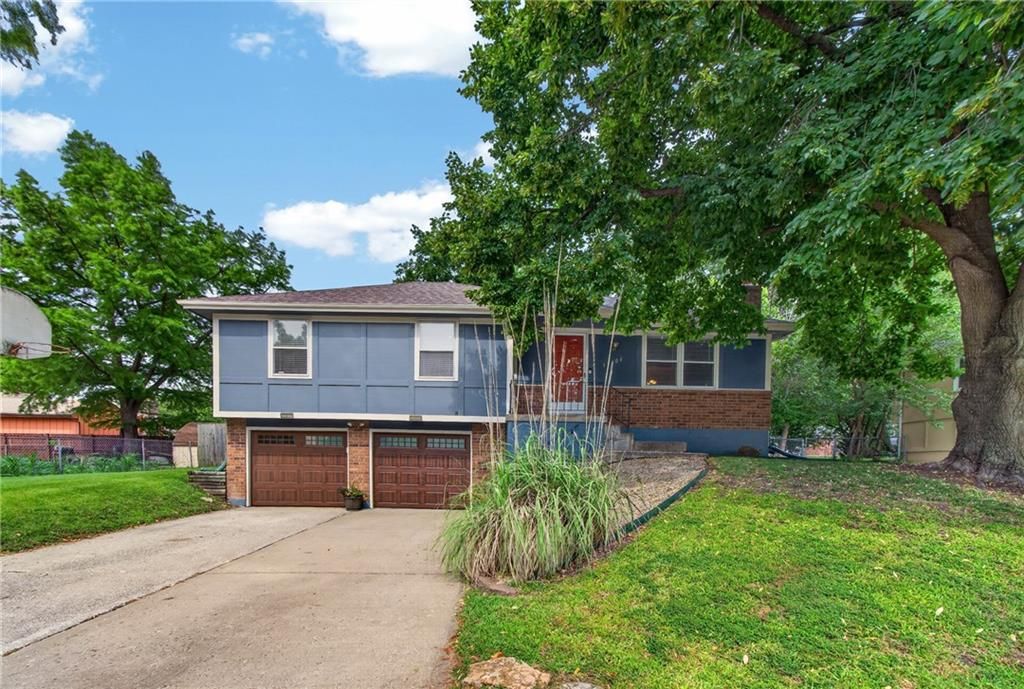 13404 Oakland Avenue, Grandview, MO 64030