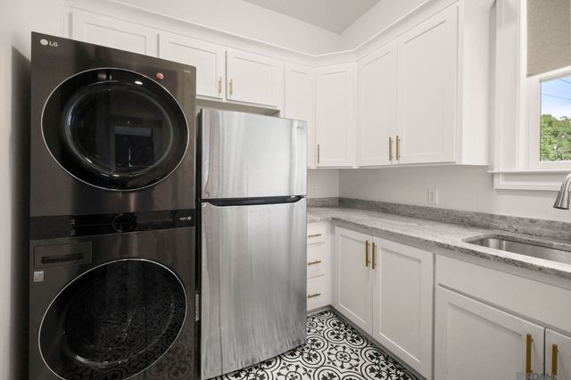 1406 Letitia St, Baton Rouge, LA 70808