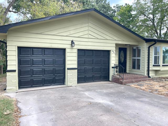 1906 Michael Lane, Nixa, MO 65714