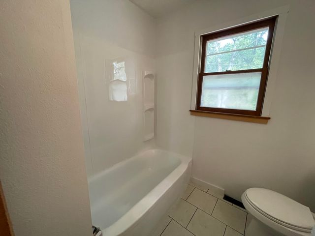 1906 Michael Lane, Nixa, MO 65714