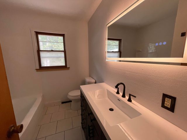 1906 Michael Lane, Nixa, MO 65714