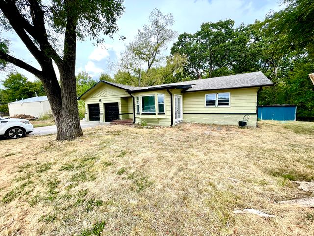 1906 Michael Lane, Nixa, MO 65714