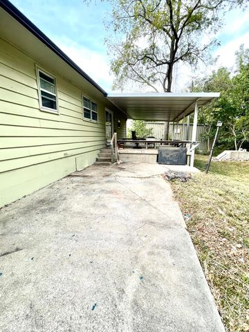 1906 Michael Lane, Nixa, MO 65714