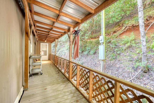 754 Ruby Lake Drive, Hiawassee, GA 30546