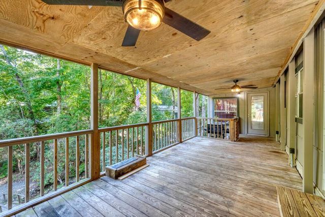 754 Ruby Lake Drive, Hiawassee, GA 30546