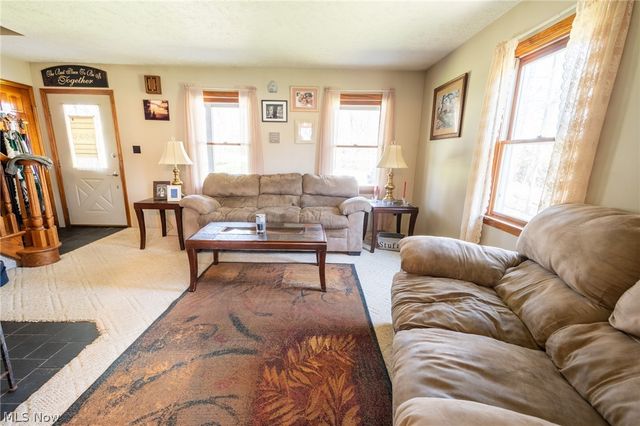 14027 Mayfield Road, Huntsburg, OH 44046