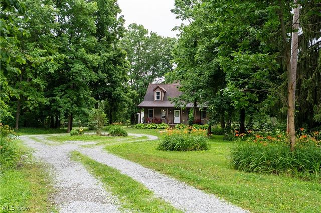 14027 Mayfield Road, Huntsburg, OH 44046